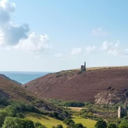 Newly Renovated Characterful Cottage, Wheal Rose Scorrier Bagian luar foto